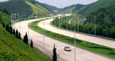 南宁市至吴圩机场高速公路